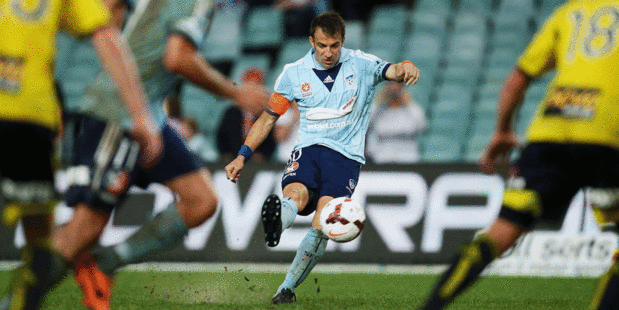 Alessandro Del Piero curls home his side's second as Sydney ended Wellington's faint A-League playoff hopes. Photo / Getty