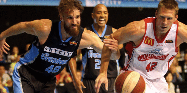 Commentator Casey Frank continued his comeback against Wollongong, recording six points, five boards and three assists. Photo / Getty