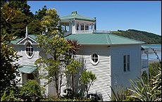 The house on the Matakana coast built for pop stars Thom Bailey and Alannah Currie The house on the Matakana coast built for pop stars Thom Bailey and Alannah Currie