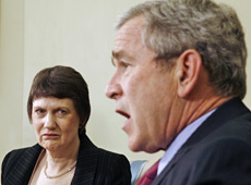 Helen Clark met George Bush in the Oval Office this morning. Photo / Reuters Helen Clark met George Bush in the Oval Office this morning. Photo / Reuters