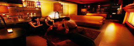 The opulent Zeta bar in Sydney's Hilton Hotel is the ultimate in luxury and decadence. The opulent Zeta bar in Sydney's Hilton Hotel is the ultimate in luxury and decadence.