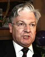 Peter Dunne Peter Dunne