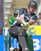 Jacob Oram hit 75 not out and took two wickets to help New Zealand square the series against Bangladesh. Photo / AP Jacob Oram hit 75 not out and took two wickets to help New Zealand square the series against Bangladesh. Photo / AP