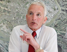 Wanganui Mayor Michael Laws said the decision to add an 'h' was a direct attack on 170 years of history. Photo / Wanganui Chronicle Wanganui Mayor Michael Laws said the decision to add an 'h' was a direct attack on 170 years of history. Photo / Wanganui Chronicle