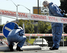 Despite the drop in the nation's murder rate, the public still thinks crime is getting worse. Photo / Herald on Sunday Despite the drop in the nation's murder rate, the public still thinks crime is getting worse. Photo / Herald on Sunday