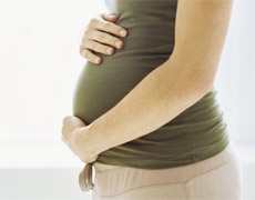 A Scottish woman who gave birth two weeks ago has become the first person in Britain to die of swine flu, prompting experts to warn of the risk the virus poses to pregnant women. Photo / Getty Images A Scottish woman who gave birth two weeks ago has become the first person in Britain to die of swine flu, prompting experts to warn of the risk the virus poses to pregnant women. Photo / Getty Images