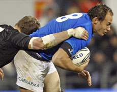 Italy captain Sergio Parisse has been handed an eight-week ban for eye gouging All Black lock Isaac Ross. Photo / Getty Images Italy captain Sergio Parisse has been handed an eight-week ban for eye gouging All Black lock Isaac Ross. Photo / Getty Images