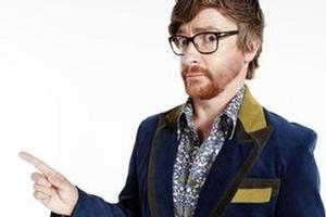 Comedian Rhys Darby has been chosen to front the 2degrees advertising campaign as it seeks to capture market share from Vodafone and Telecom.