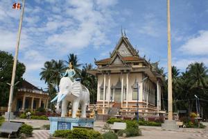 The main temple at Wat Slaket. Photo / Kerri Jackson
