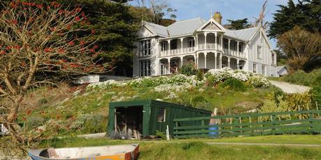 A stately home at Batley on the Kaipara Harbour. Photo / Liz Light