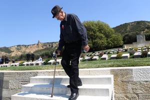 Family ties: War veteran Morris Johnstone honours the uncle he never met at Chunuk Bair. Photo / Getty Images