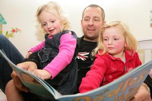Tony Hamilton with daughters Olivia and Isabella. Photo / Robert Trathen