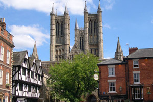 With the sight of Lincoln Cathedral in the background you can travel on narrow, cobbled lanes which take you through a variety of boutiques, shops and pubs. Photo / Lincoln Tourism