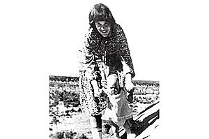 Lindy Chamberlain with baby Azaria. Photo / Supplied