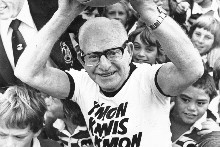 Sir Dove-Myer Robinson leads a parade of about 3000 schoolboy league players up Queen St, 1980. Photo / NZ Herald Sir Dove-Myer Robinson leads a parade of about 3000 schoolboy league players up Queen St, 1980. Photo / NZ Herald