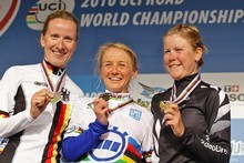 Judith Arndt of Germany, Emma Pooley of Great Britain and Linda Melanie Villumsen of New Zealand pose with their medals. Photo / Getty Images Judith Arndt of Germany, Emma Pooley of Great Britain and Linda Melanie Villumsen of New Zealand pose with their medals. Photo / Getty Images