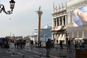 Advertising billboards that obscure palaces up and down Venice's Grand Canal have been condemned by figures from the world of art and architecture. Photo / Giovanni Dall'Orto