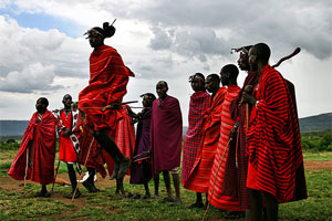 The Masai seem like elegant figures painted with two strokes of a brush - one red, one black - on to the Kenyan landscape. Photo / Creative Commons image by Dmitri1999 at en.wikipedia