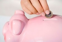 Encouraging New Zealanders to invest more in term deposits would help reduce reliance on foreign borrowing. Photo / Thinkstock Encouraging New Zealanders to invest more in term deposits would help reduce reliance on foreign borrowing. Photo / Thinkstock