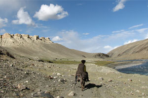 On the Pamir Trail in the Hindu Kush. photo / Ian D. Robinson