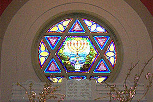 A woman who was not allowed to divorce her husband under Jewish law is finally free to remarry now that her ex-husband has died, freeing her from her status as a so-called 'chained wife'. Photo / Wikimedia Commons