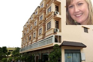 The Downtown Hotel where Sarah Carter (inset) was staying when she fell ill. Photos / Supplied