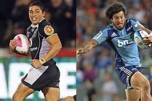 Flying wingers Kevin Locke (L) and Rene Ranger (R) will both be on flanks tonight for the Warriors and Blues respectively. Photo / Getty Images