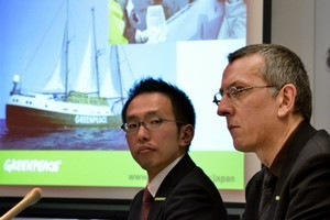 Greenpeace radioactive safety advisor Jan van de Putte of Belgium and Greenpeace Japan executive director Junichi Sato. Photo / AFP
