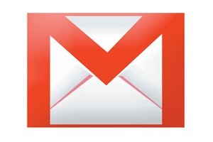 Activists, journalists and politicians have again been the target of hacker attacks on Gmail accounts that appear to have originated from China.