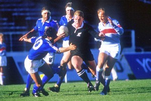 ohn Kirwan on his way to scoring an 80m try in 1987. Photo / Photosport
