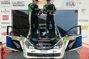 Hayden Paddon celebrates with co-driver John Kennard. Photo - Alan McDonald/macspeedfoto.
