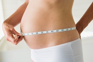 A leading fertility specialist says women need to slow down and eat well. Photo / Thinkstock