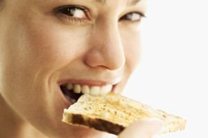 Toast or cereal are both good options for your first meal. Photo / Thinkstock