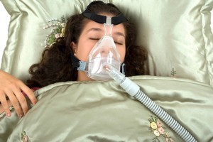A study of 41 pregnant women found a trend among women with obstructive sleep apnoea to have babies whose growth rates slowed before birth or who had low weights at birth compared to babies of women without the disorder. Photo /Thinkstock