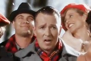 Scott Weiland sings in the video for Winter Wonderland. Photo / YouTube