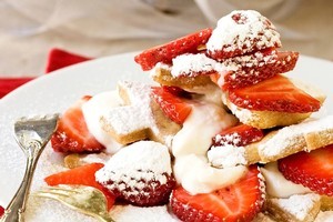 Christmas spice shortbread. Photo / Babiche Martens