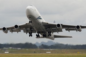 Air NZ's long haul operations lost the company $1m a week during the second half of the last financial year. Photo / Paul Estcourt