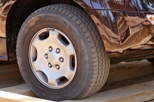 TVNZ's Lucas De Jong and Charlie Brittain were on their way to work when they saw a 4WD Range Rover 'all over the show'. Photo / Thinkstock