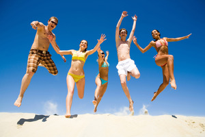 Kiwis are more likely to experience holiday happiness if they travel at least seven hours by plane to get to their destination, and if they can create social media boasting opportunities with their holiday snaps, a survey has found. Photo / Thinkstock