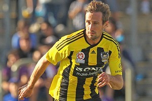 Nicky Ward scored a late goal to cement the Phoenix victory over Gold Coast Utd. Photo / Getty Images