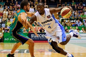 Cedric Jackson of the Breakers in action against the Townsville Crocs. Photo / Getty Images