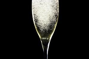 Sparkling wine expert, Dr Tony Jordan, says if he had only one place to make bubbles, he would choose New Zealand. Photo / Thinkstock