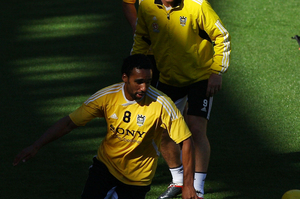 Chris Greenacre (middle) says his Phoenix teammates, including Paul Ifill (front) and Tim Brown, are hungry for a win after three straight losses. Photo / Getty Images