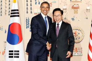 South Korean President Lee Myung-bak, right, and US President Barack Obama. Photo / AP