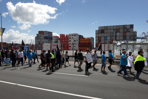 Union officials say the port's determination to dismiss its workforce is 'over-ruling common sense.' Photo / Sarah Ivey