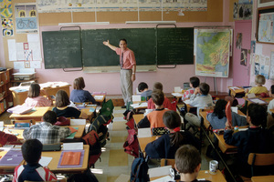 In New Zealand, class sizes are a sacred cow rather than being seen as one factor in the improvement of achievement. Photo / Thinkstock