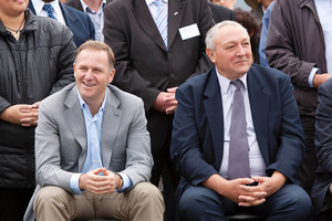 Mayor of Thames Coromandel Glen Leach (right) and Prime minister John Key. Photo / Chris Loufte