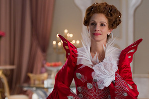Julia Roberts as the evil Queen in the Snow White movie Mirror Mirror. Photo / AP