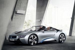 The electric motor and petrol engine can run independently or in tandem, propelling the Spyder to a top speed of 250km/h.