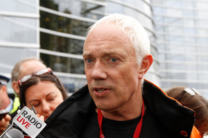 Christchurch mayor Bob Parker voted against and amendment to the council's draft annual plan that would offer 100% remission to all ratepayers with red zone properties. Photo / Mark Mitchell